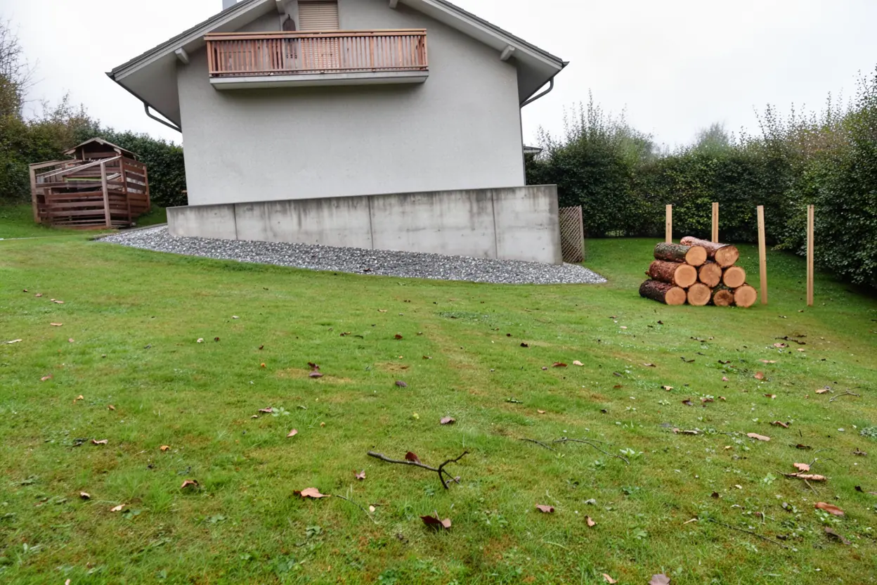Terrain dégagé après collecte à Saint-Jorioz
